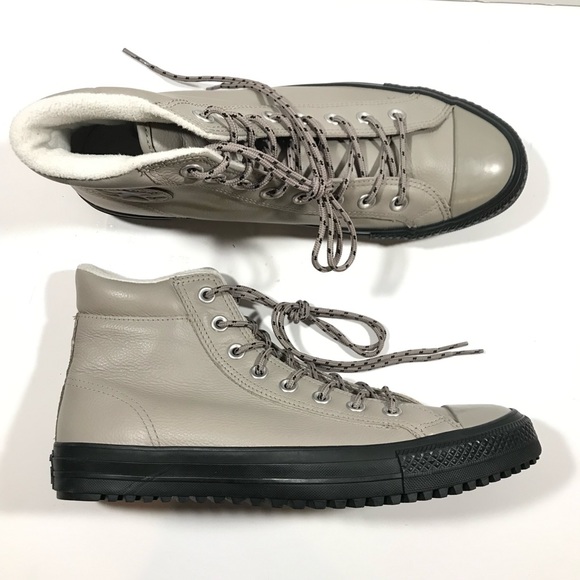 Converse leather high top size 9 - Picture 2 of 6